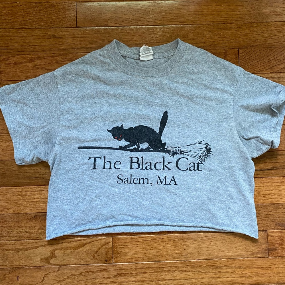 black cat crop top